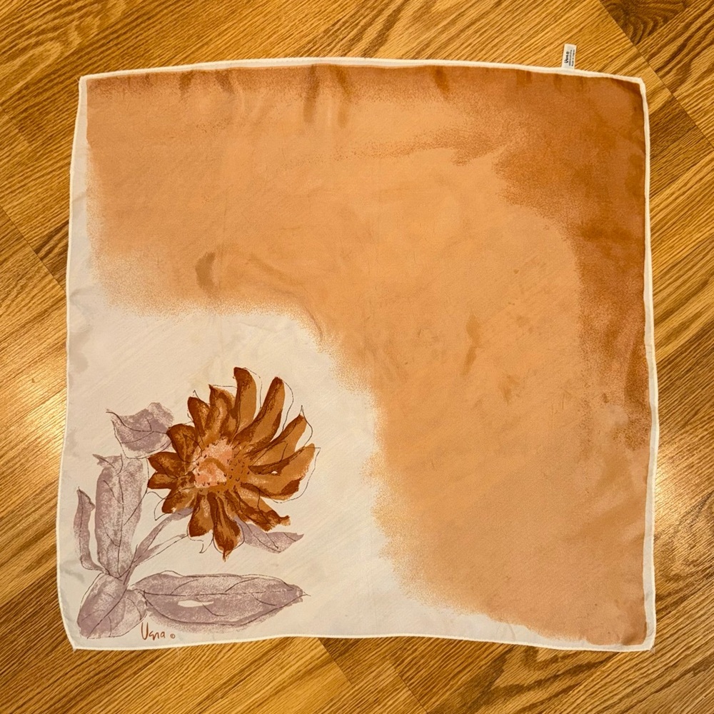 Vintage 1980s Vera Neumann Floral 21” square Scarf‎ 100% Acetate Made in Japan